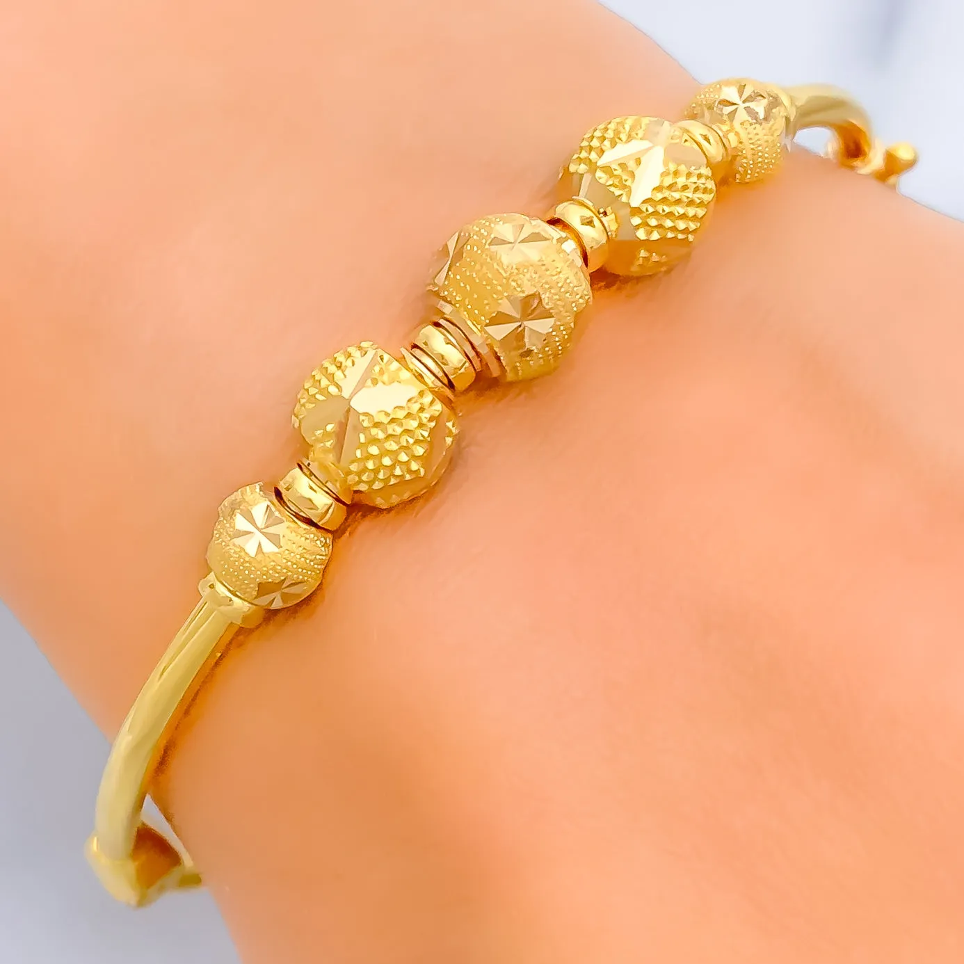 Alternating Floral 22k Gold Bangle Bracelet